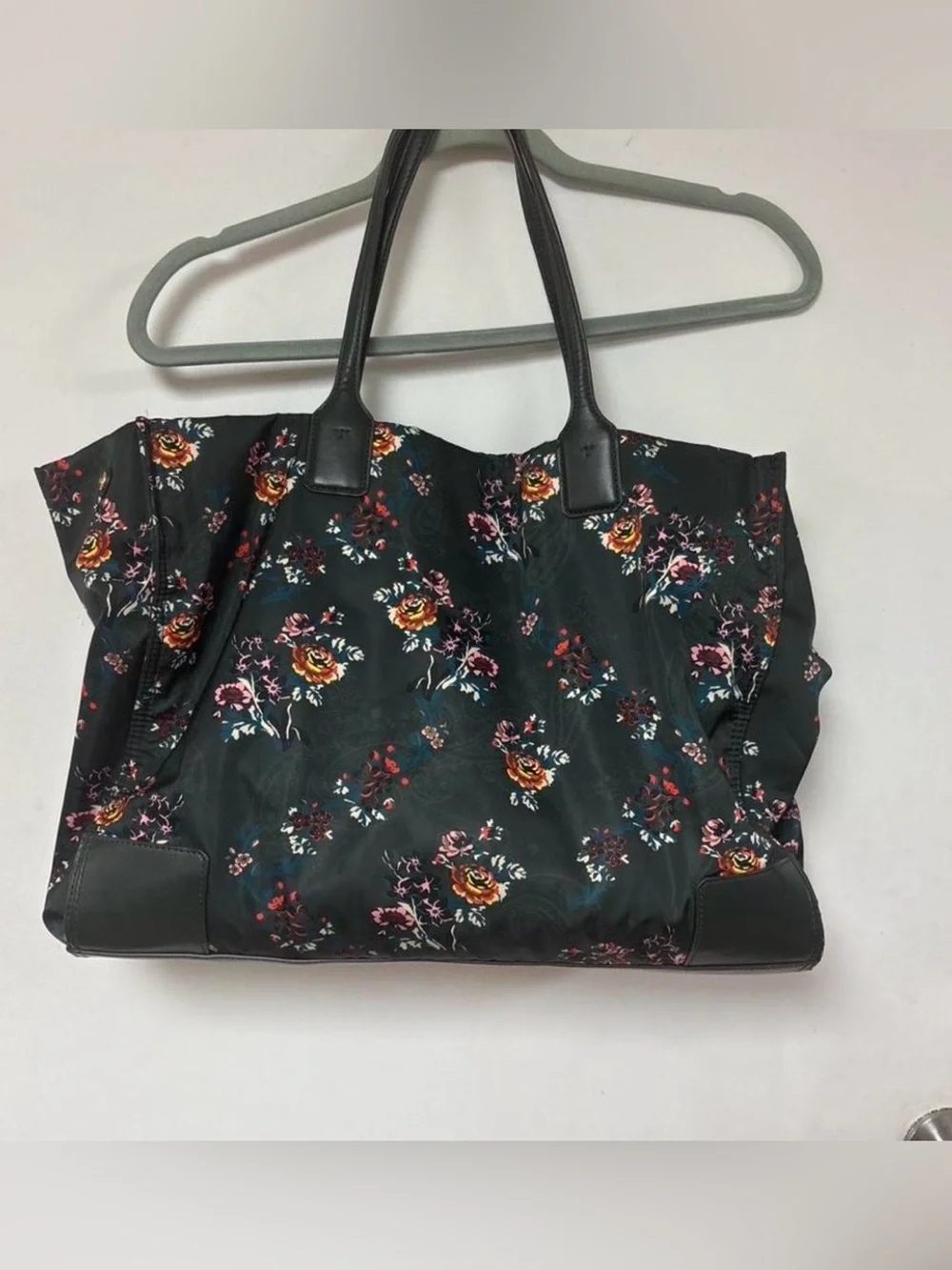 ❤️Tory Burch Black Floral Logo Tote